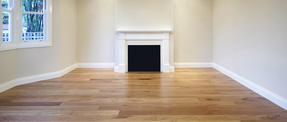 Living room Skirting